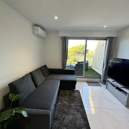 Apartment T2 Duplex Climatise Et Renove Avec Terrasses - Port Hyeres